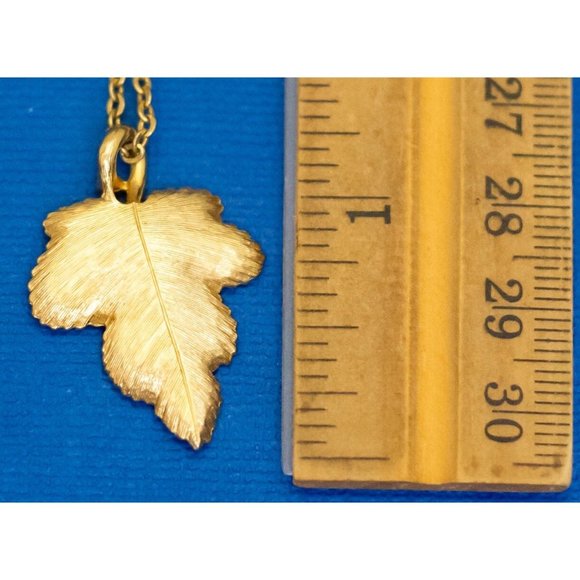 16 inch, Vintage Art Nouveau Stylish Elven Leaf Choker by Avon - D41 - Picture 3 of 3